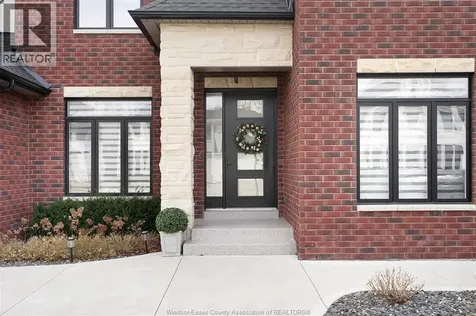 6036 Silver Maple Road Lasalle ON N9H 0L6