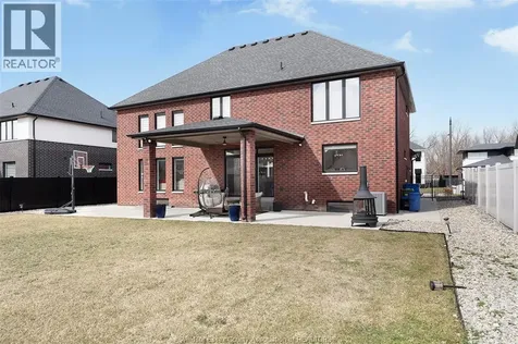6036 Silver Maple Road Lasalle ON N9H 0L6