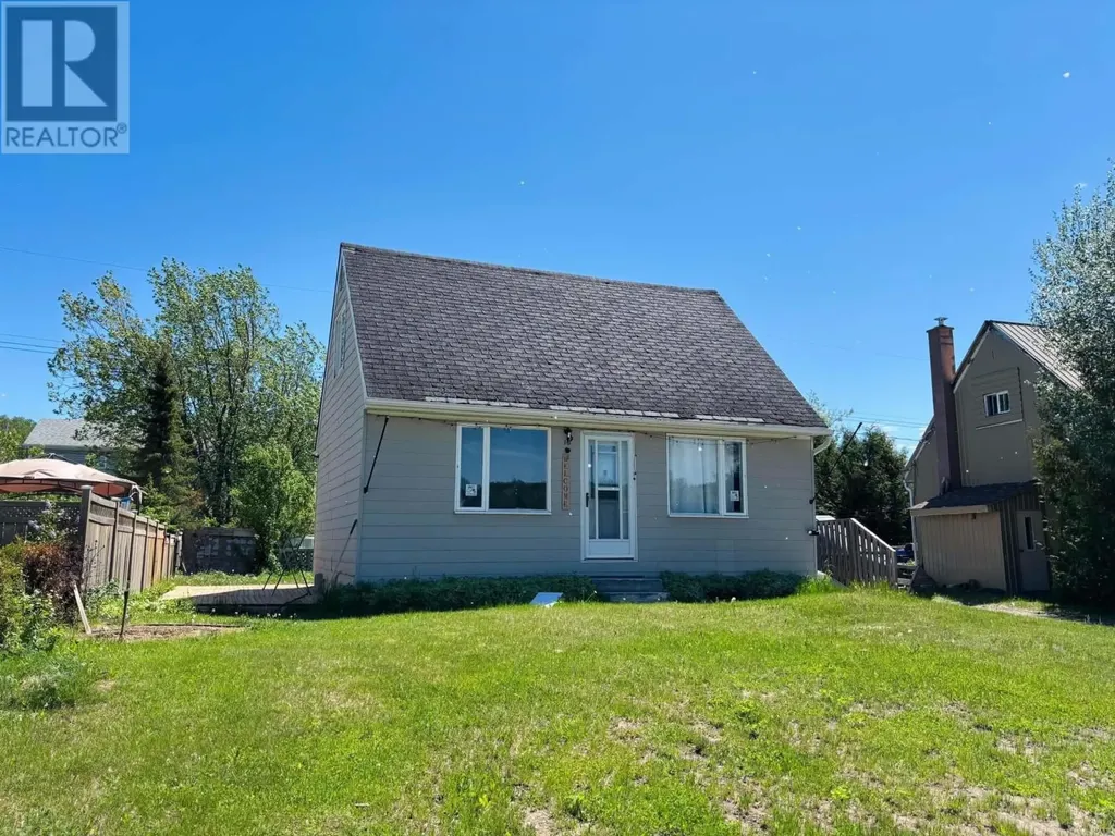 16 Wenonah Drive Manitouwadge ON P0T 2C0