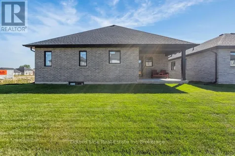 18 Walnut Drive Tillsonburg ON N4G 5S2