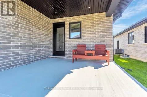 18 Walnut Drive Tillsonburg ON N4G 5S2