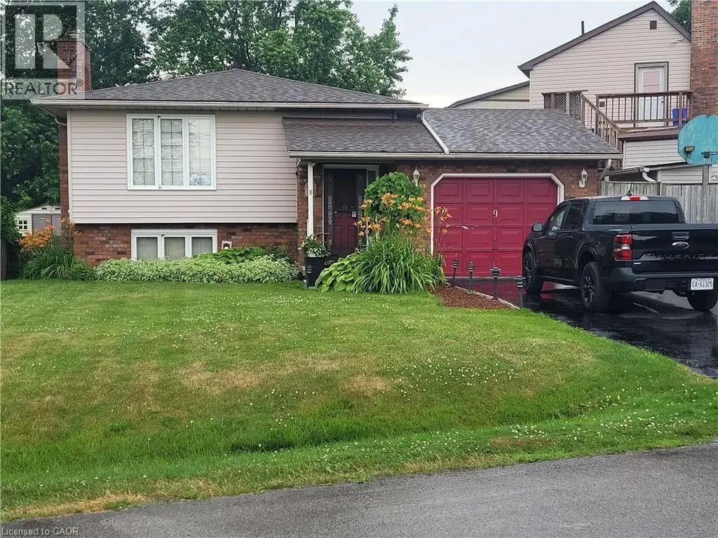 9 Valley Road St. Catharines ON L2S 1Y7