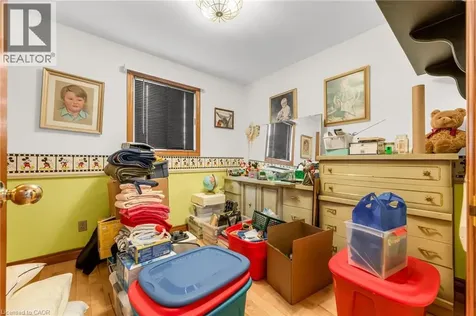 9 Valley Road St. Catharines ON L2S 1Y7