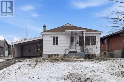 479 Newman Avenue Ottawa ON K1K 1N8