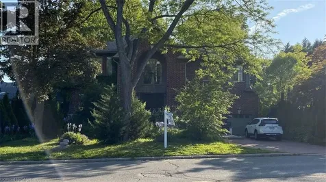 98 Burbank Drive Toronto ON M2K 1N4