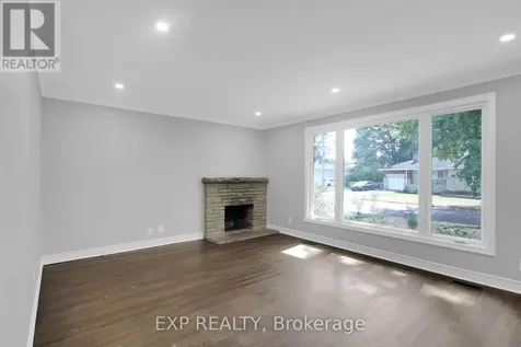 2247 Miramichi Street Ottawa ON K2C 0Z1