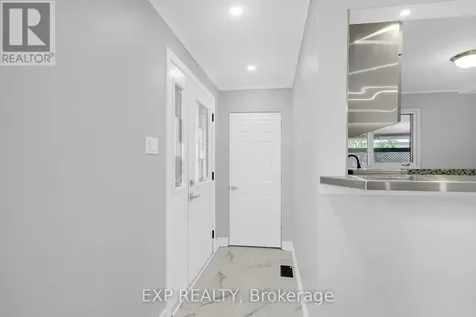 2247 Miramichi Street Ottawa ON K2C 0Z1
