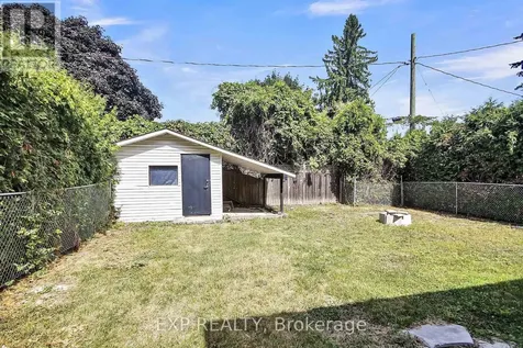 2247 Miramichi Street Ottawa ON K2C 0Z1