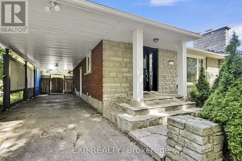 2247 Miramichi Street Ottawa ON K2C 0Z1