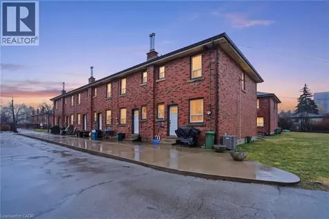 424 East 42nd Street Hamilton ON L8T 3A9
