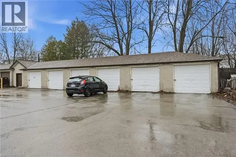 424 East 42nd Street Hamilton ON L8T 3A9