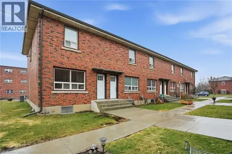 424 East 42nd Street Hamilton ON L8T 3A9