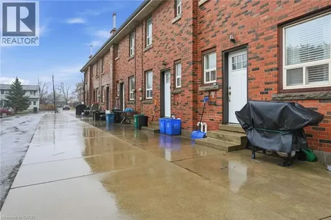 424 East 42nd Street Hamilton ON L8T 3A9