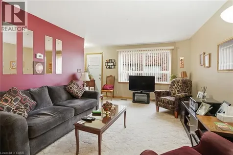 424 East 42nd Street Hamilton ON L8T 3A9