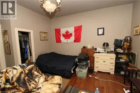 62 Arthur Street Brantford ON N3S 3H8