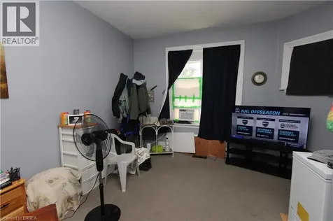62 Arthur Street Brantford ON N3S 3H8