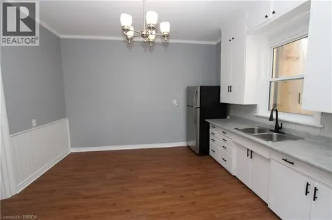 62 Arthur Street Brantford ON N3S 3H8