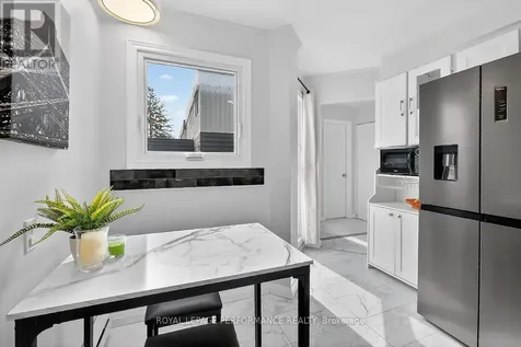 42 Compata Way Ottawa ON K1B 4W9