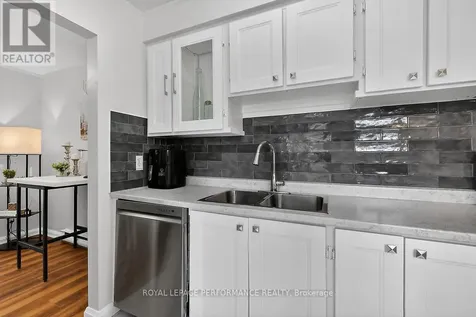 42 Compata Way Ottawa ON K1B 4W9