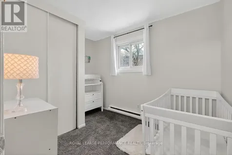 42 Compata Way Ottawa ON K1B 4W9