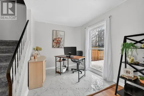 42 Compata Way Ottawa ON K1B 4W9