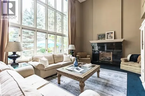 223 Briar Hill Crescent Ancaster ON L9G 3M9