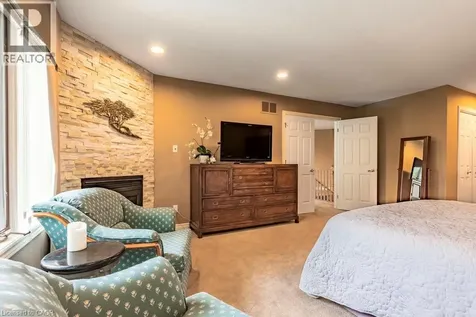 223 Briar Hill Crescent Ancaster ON L9G 3M9