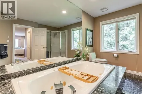 223 Briar Hill Crescent Ancaster ON L9G 3M9
