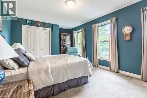 223 Briar Hill Crescent Ancaster ON L9G 3M9