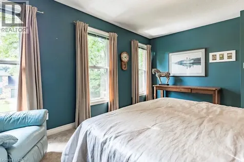 223 Briar Hill Crescent Ancaster ON L9G 3M9