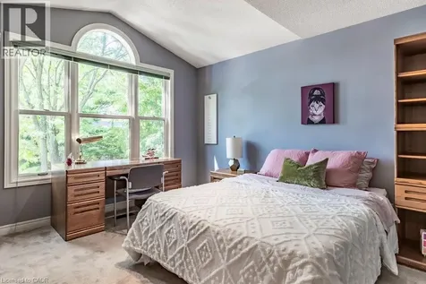 223 Briar Hill Crescent Ancaster ON L9G 3M9