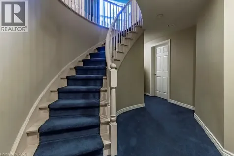 223 Briar Hill Crescent Ancaster ON L9G 3M9