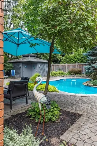 223 Briar Hill Crescent Ancaster ON L9G 3M9
