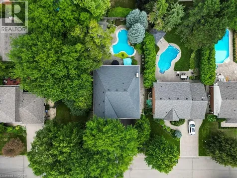 223 Briar Hill Crescent Ancaster ON L9G 3M9