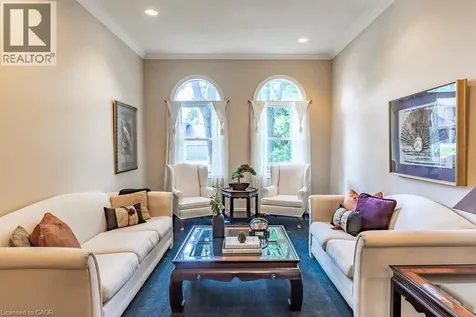 223 Briar Hill Crescent Ancaster ON L9G 3M9