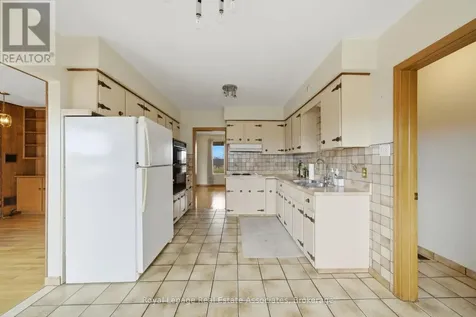 1137 Ridge Road Hamilton ON L8J 2X5