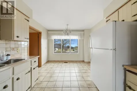 1137 Ridge Road Hamilton ON L8J 2X5