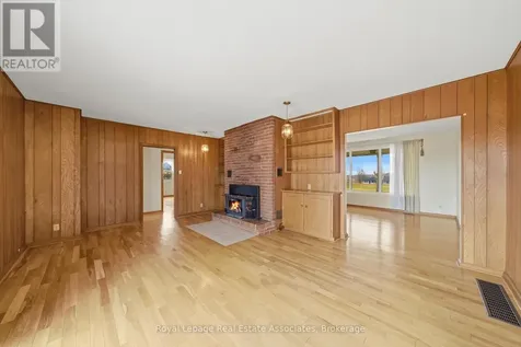 1137 Ridge Road Hamilton ON L8J 2X5