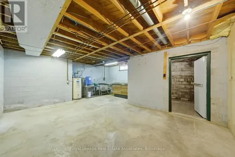 1137 Ridge Road Hamilton ON L8J 2X5