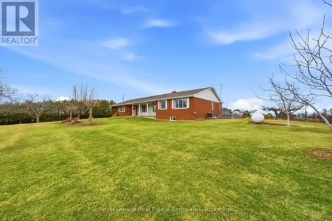 1137 Ridge Road Hamilton ON L8J 2X5