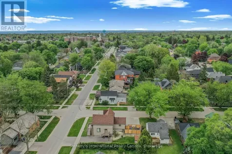 218 Fifth Street Collingwood ON L9Y 1X6