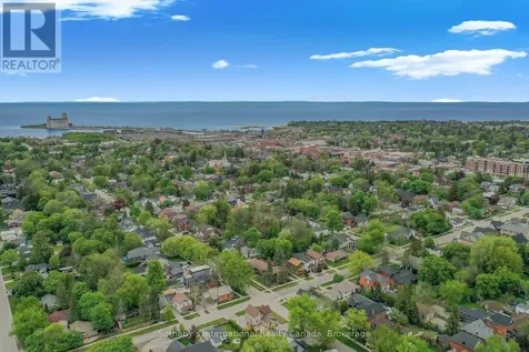 218 Fifth Street Collingwood ON L9Y 1X6