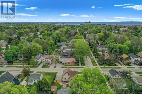 218 Fifth Street Collingwood ON L9Y 1X6