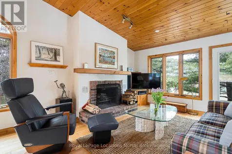26 Oslerview Drive Clearview ON L9Y 3Y9