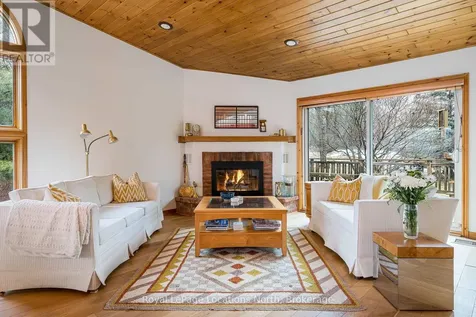 26 Oslerview Drive Clearview ON L9Y 3Y9