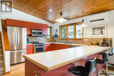 26 Oslerview Drive Clearview ON L9Y 3Y9