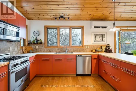 26 Oslerview Drive Clearview ON L9Y 3Y9