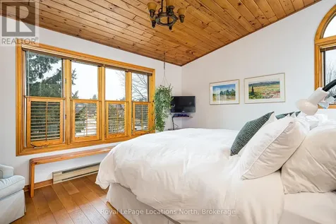 26 Oslerview Drive Clearview ON L9Y 3Y9