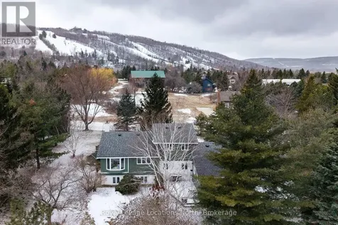 26 Oslerview Drive Clearview ON L9Y 3Y9