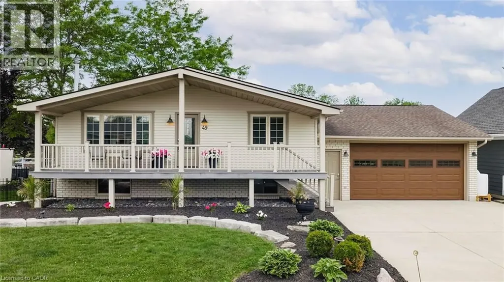 49 Gill Road Grand Bend ON N0M 1T0